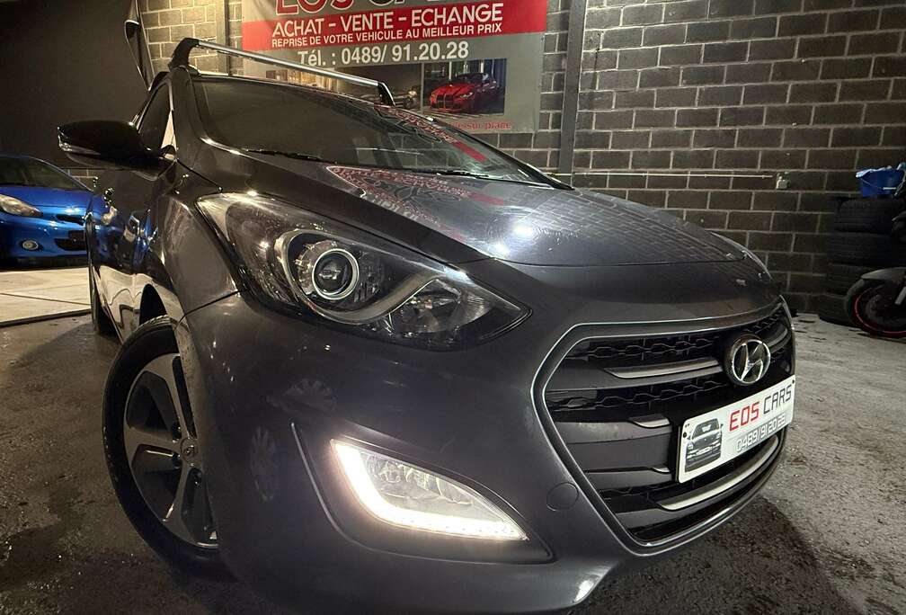 Hyundai i30 SW 1.6 CRDi 1 PROP CARNET GARANTIE 12 MOIS