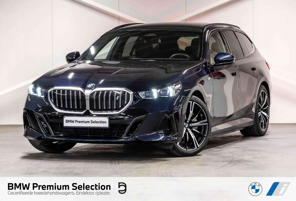 BMW eDrive40 Touring M Sport | PANO |