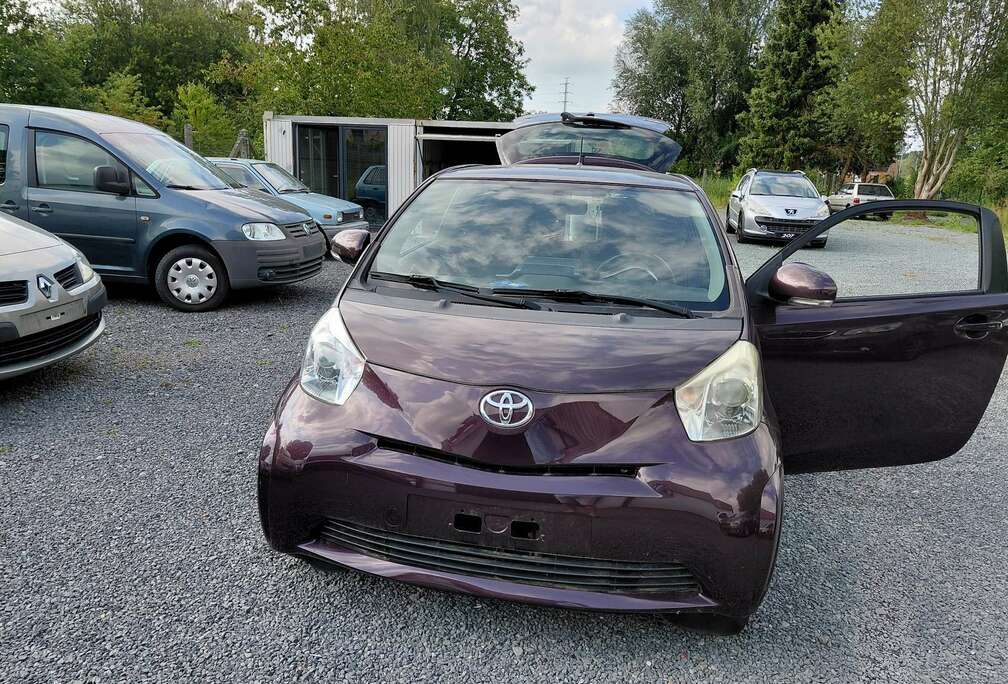 Toyota 1.0i VVT-i Sol