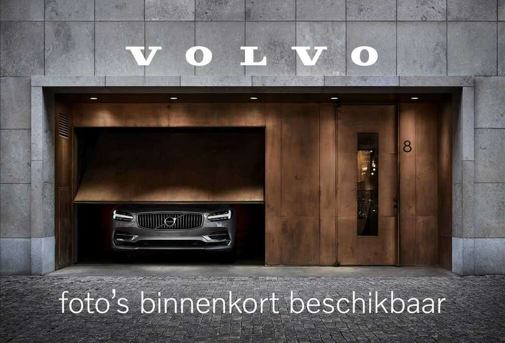 Volvo III B5 AWD Mild-Hybrid Ultimate Dark