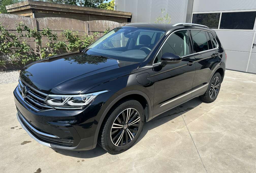 Volkswagen eHybrid 1.4 Elegance OPF DSG (180 kW)