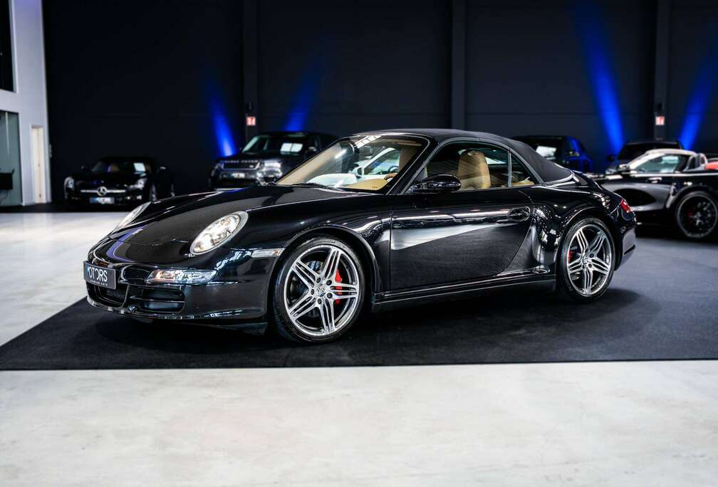 Porsche 911 Carrera 4S Cabriolet 3.8i Tiptronic S - PASM - Stoelverwarming -