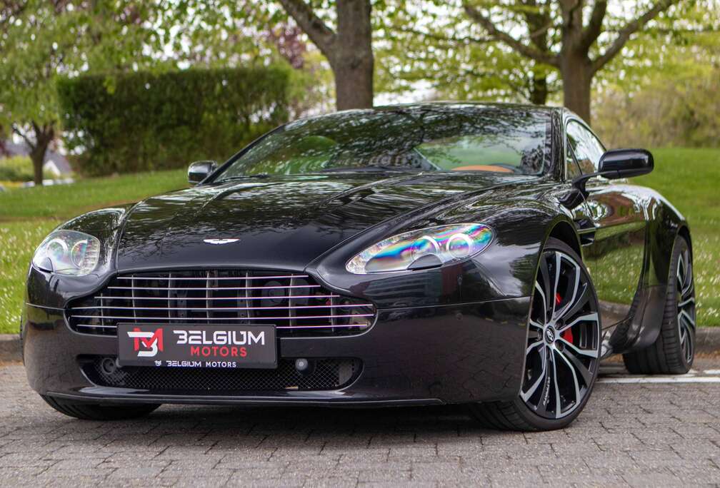 Aston Martin V8 - 4.7l - Touchtronic