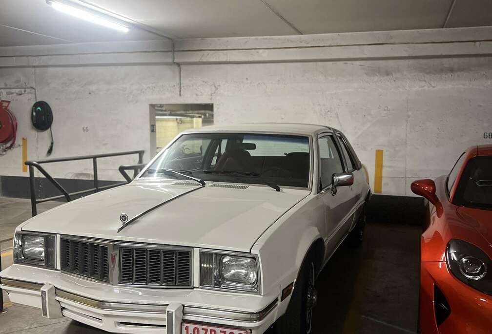 Pontiac Phoenix LJ, 2.8l, roule très bie