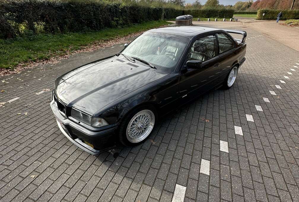 BMW 325i