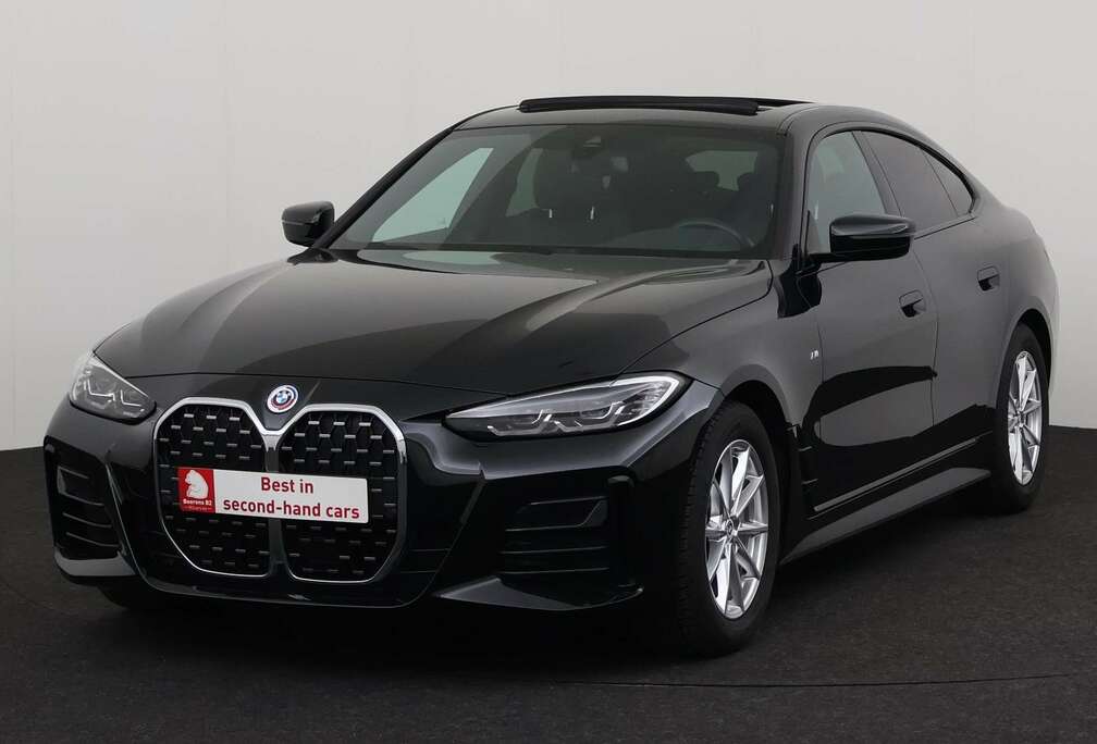 BMW iA + CARPLAY + GPS + CAMERA + PDC + CRUISE (ACC) +