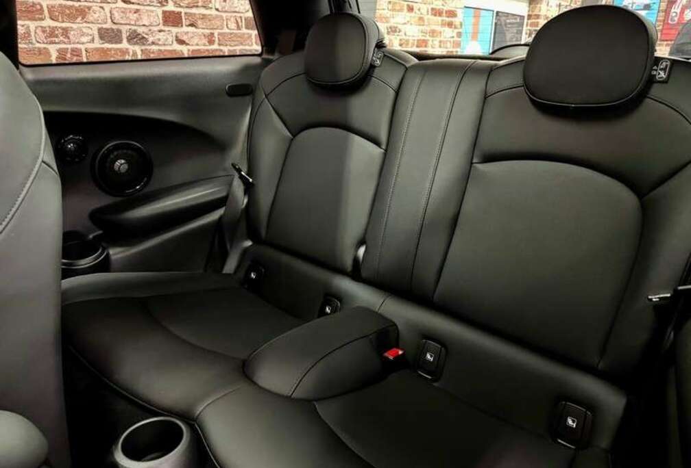 MINI Cooper 2.0 231cv Auto JCW-TRIM