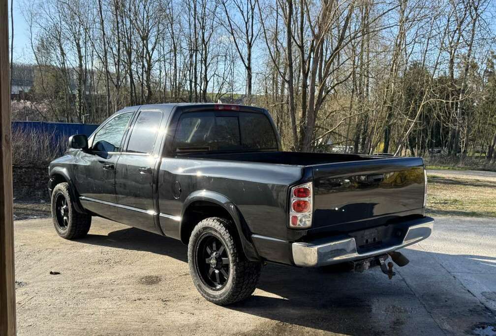 Dodge 5.9i V8 230CV BVA