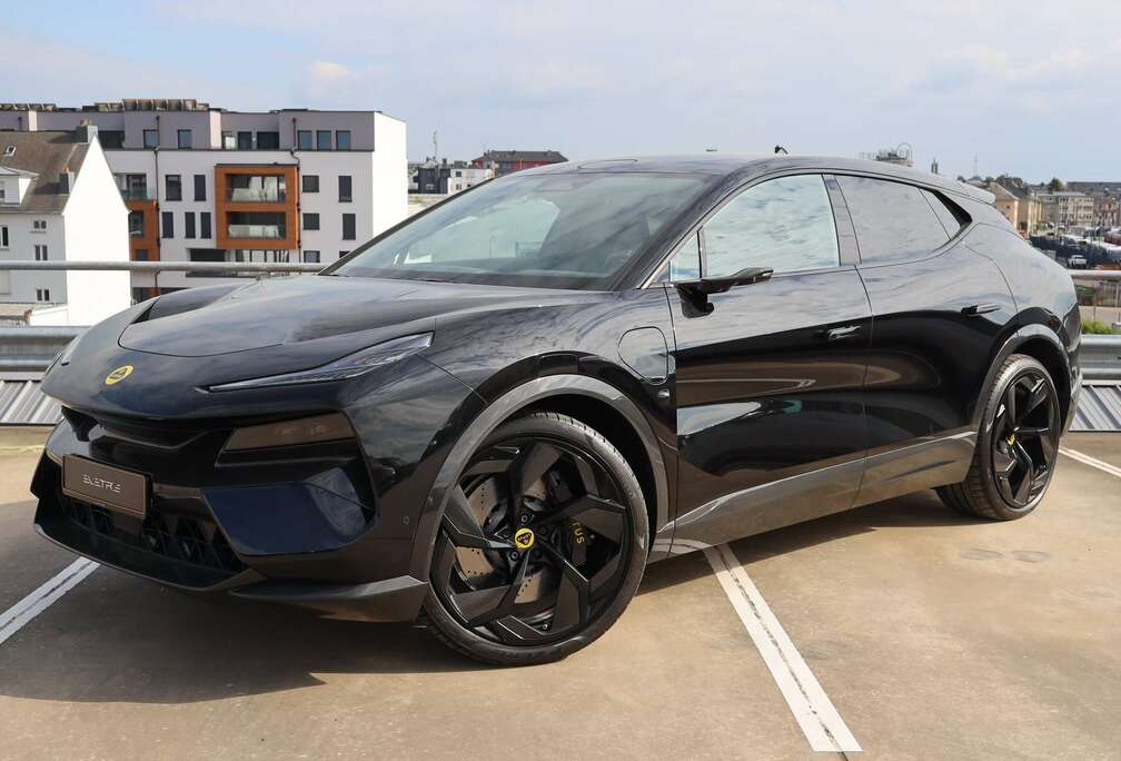Lotus R