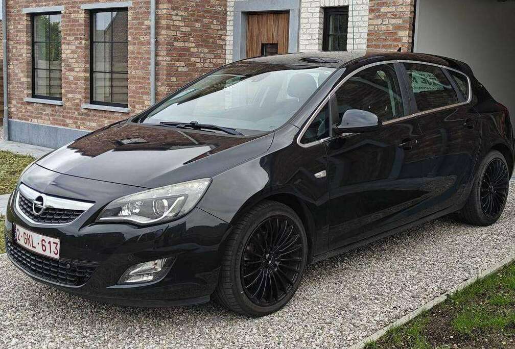 Opel Astra 1.7 CDTi ecoFLEX Sport Start