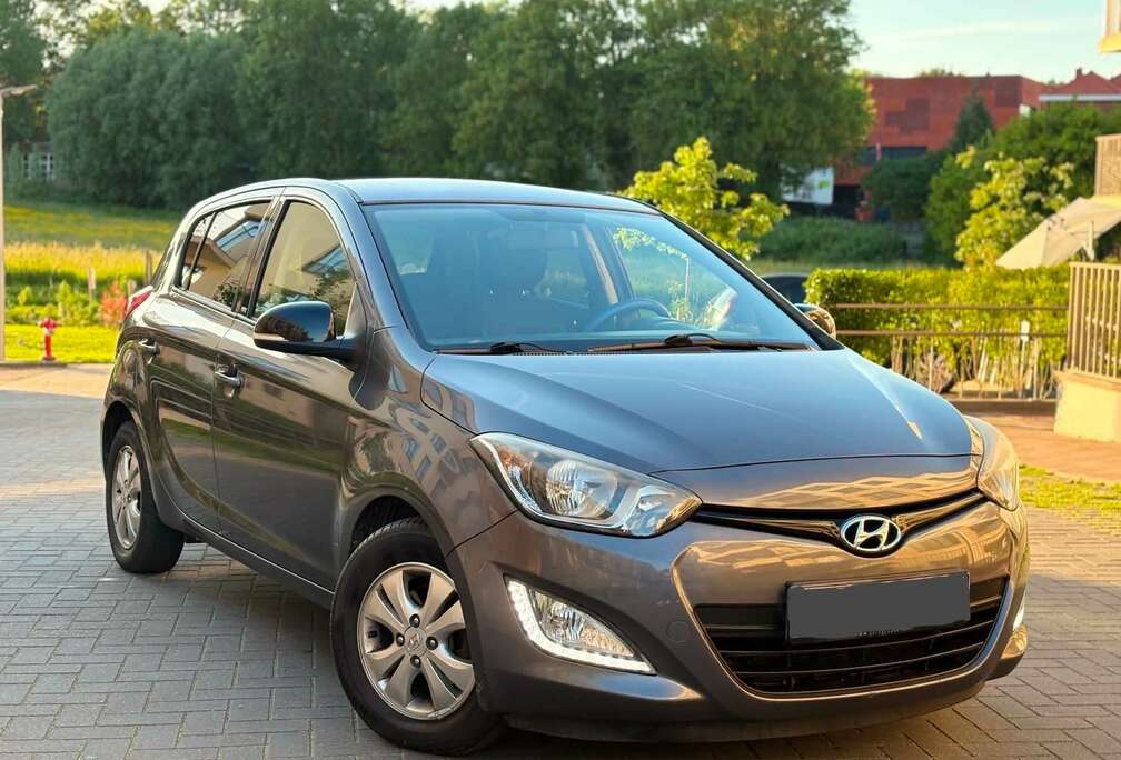 Hyundai Hyundai I20 2015 Essence 1.2 full options
