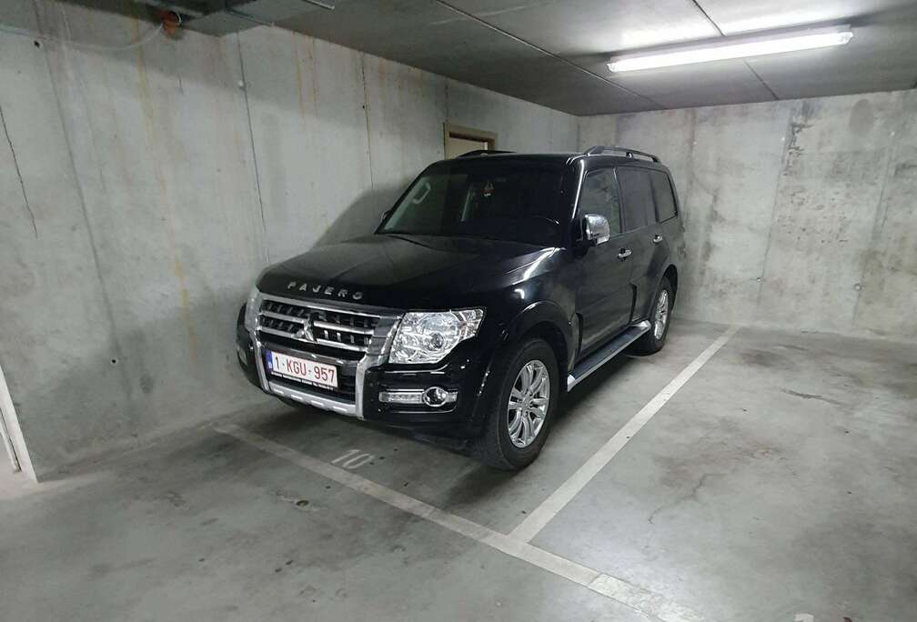 Mitsubishi Pajero 3.2 DI-D Instyle