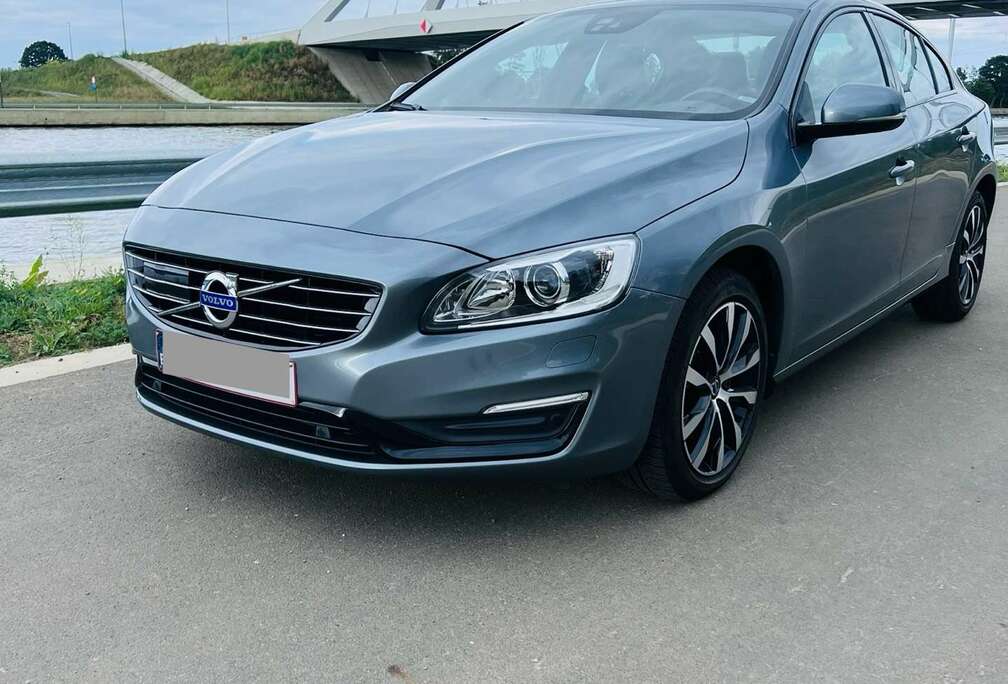 Volvo S60 D4  Geartronic Linje Svart