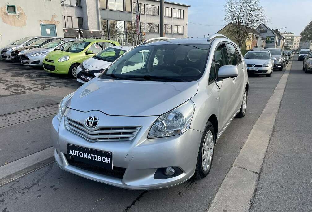 Toyota 1.8i Luna 7pl.**12MGARANTIE**automatique