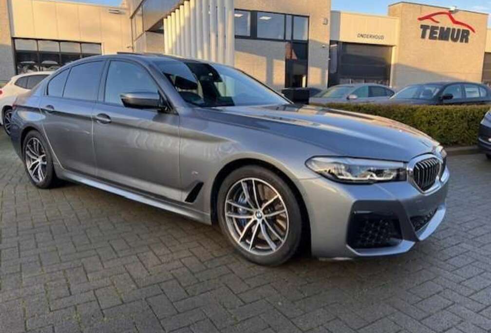 BMW 540iA M-Pack 333pk Opendak Leder Led 61.000km