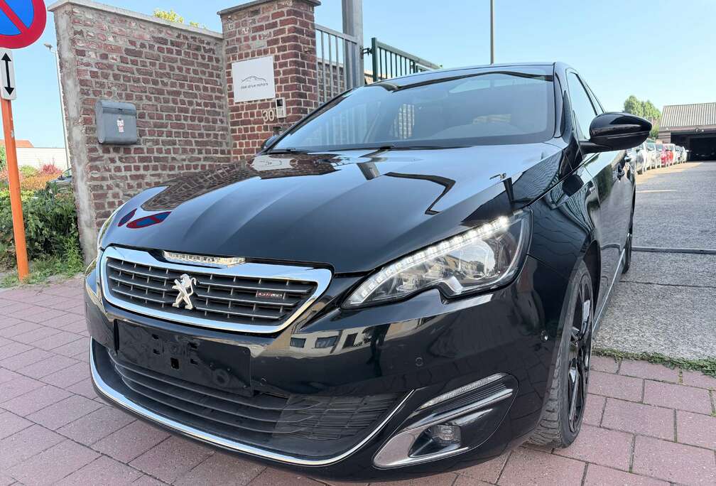 Peugeot 1.2 I GT Line | CAMERA | CRUISE | NAVI | LEDER