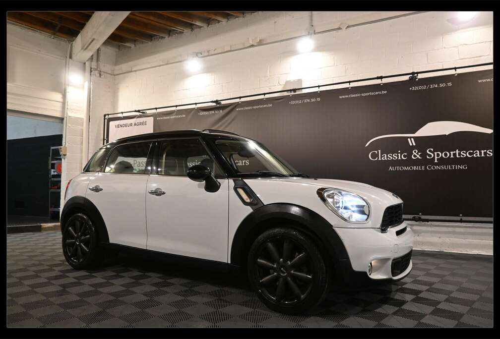 MINI 1.6i ALL4 / AUTO / TOIT PANO / CUIR / GPS NAVI