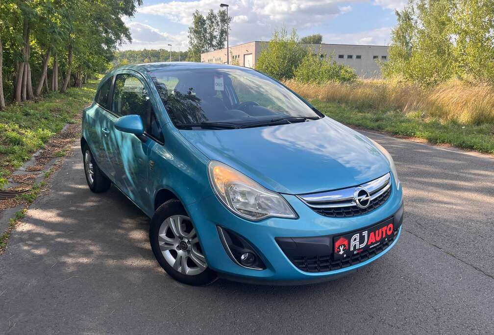 Opel 1.2i XE 16v ( Automatique)