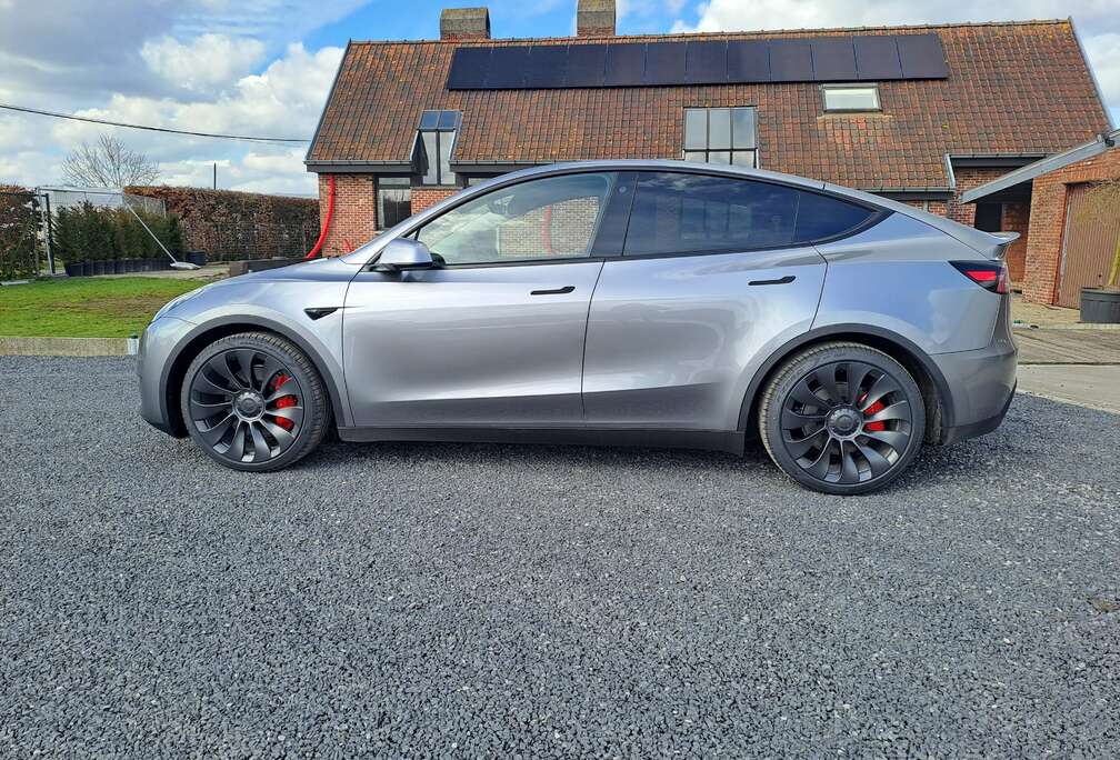 Tesla Model Y Performance Dual Motor AWD