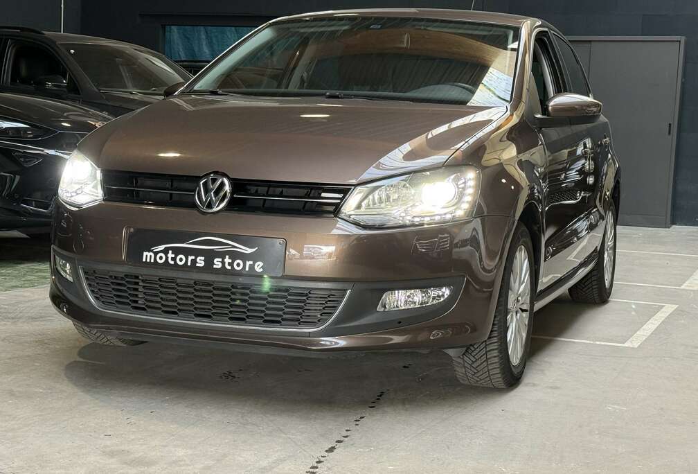 Volkswagen Polo 1.2i LIFE///XENON //