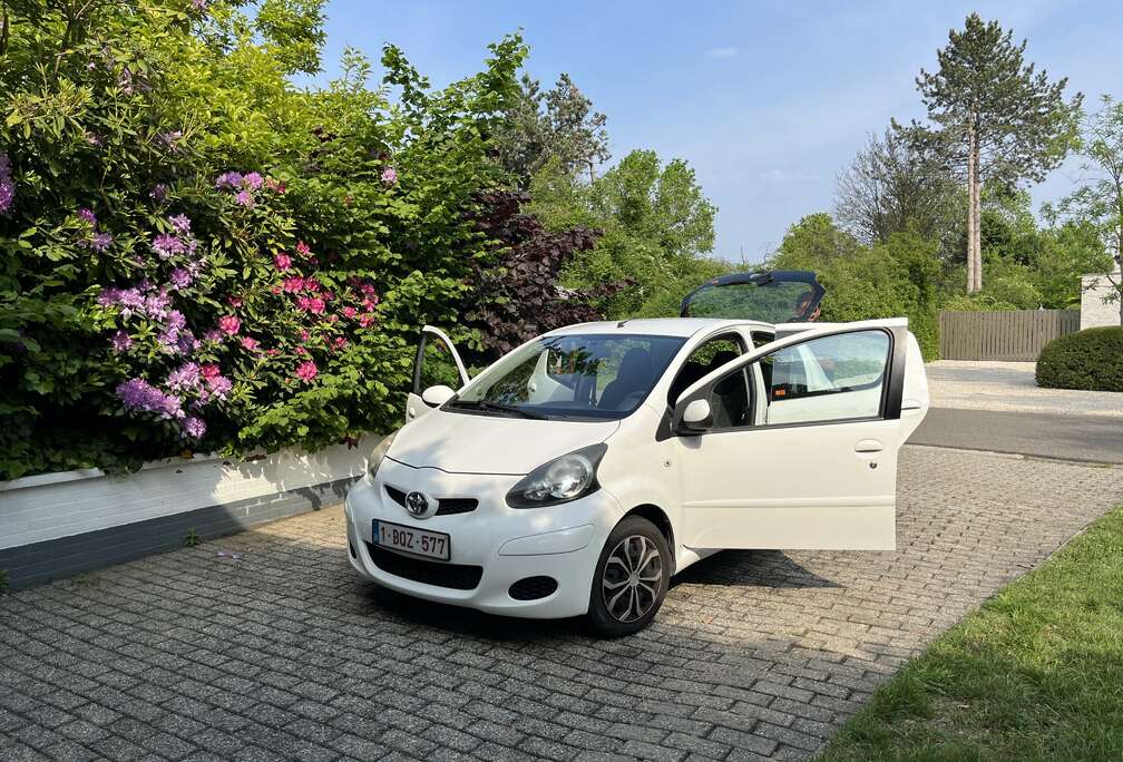 Toyota 1.0i VVT-i