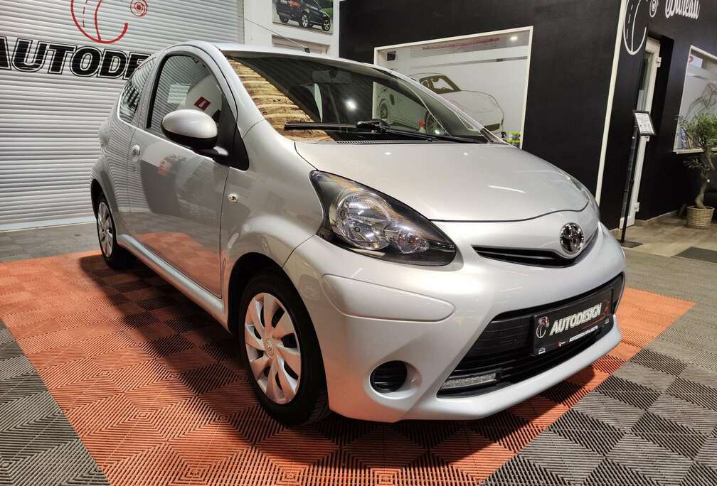 Toyota Aygo 1.0i Active // Garantie 12 mois //