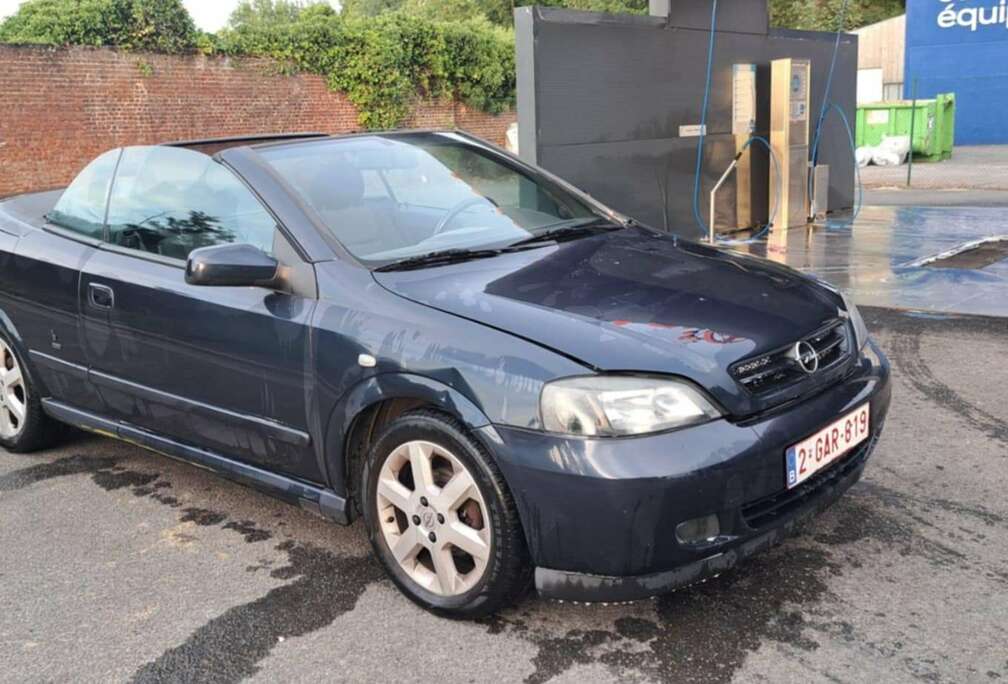 Opel 1.8i XE 16v Bertone Edition