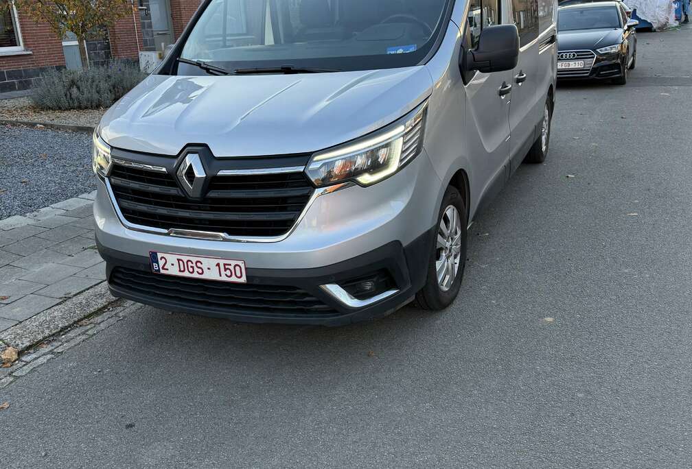 Renault 2.0 dCi 27 L1H1 Grand Confort EDC