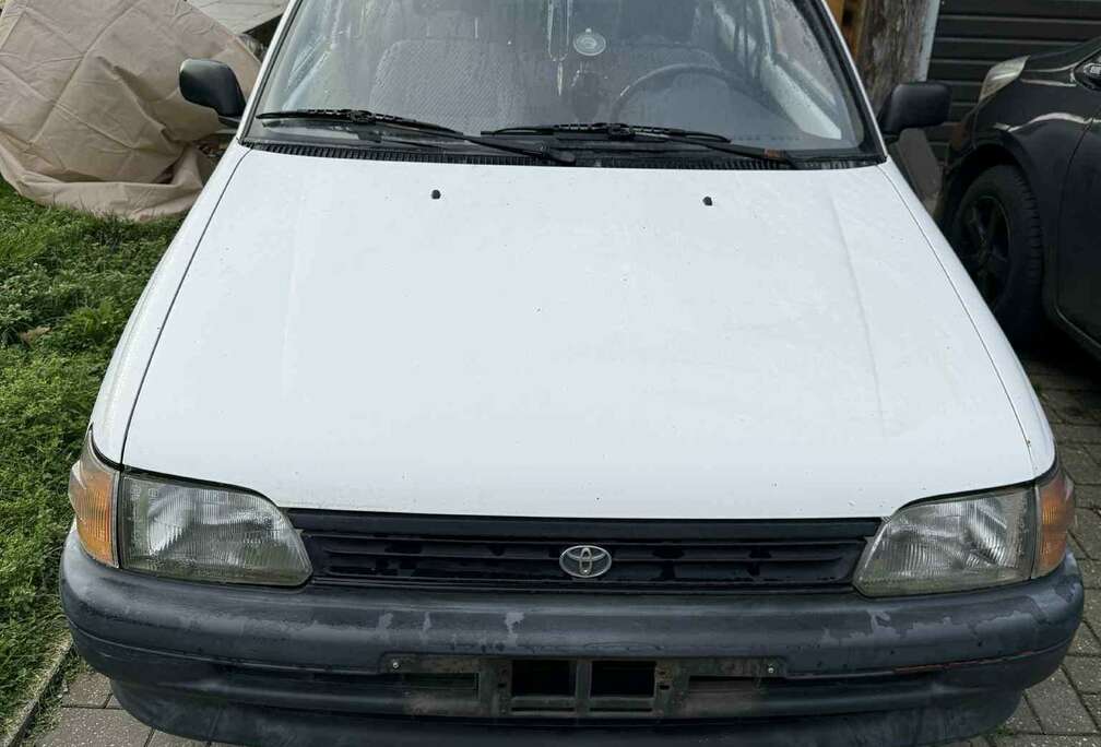 Toyota 1000 square 3p 4v