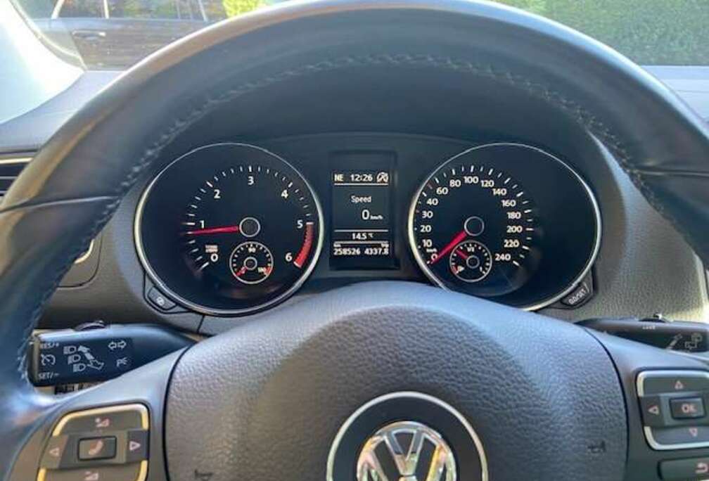 Volkswagen Golf 1.6 TDI DPF Highline