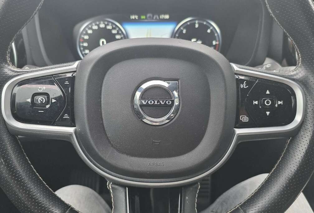 Volvo XC60 D3 AdBlue 150 ch R-Design