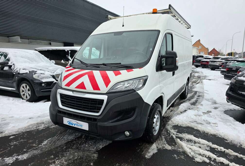 Peugeot HDi 335 L2H2 Premium Pack - BTW AFTREKBAAR