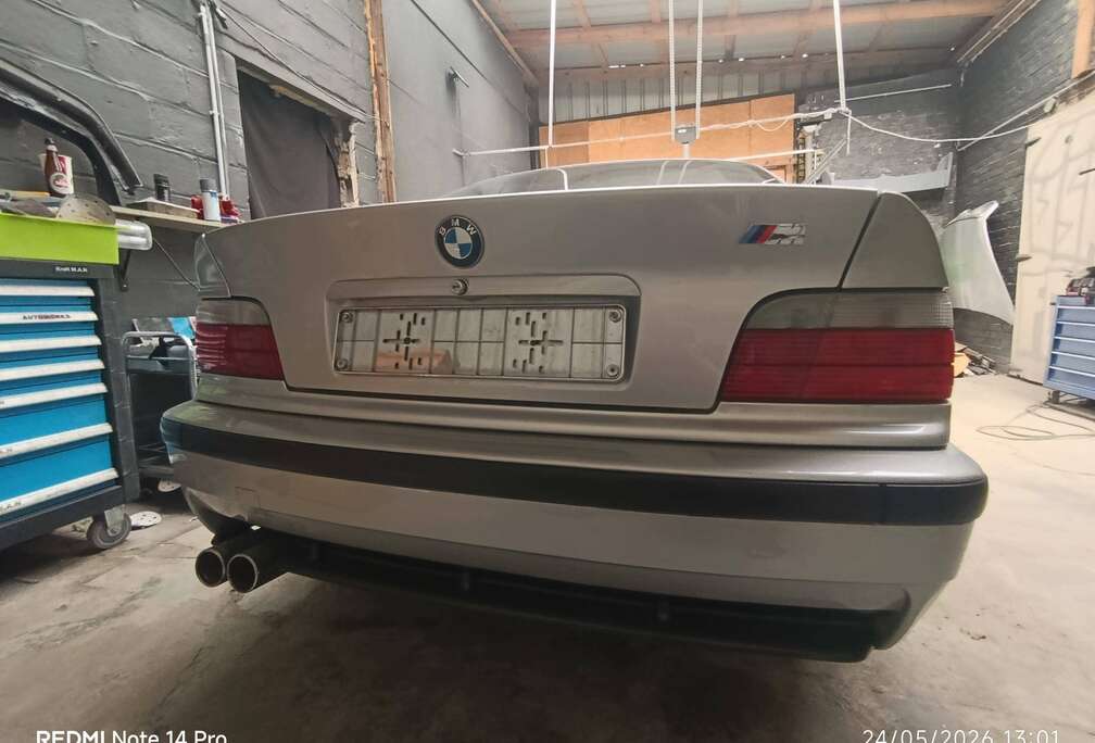 BMW 320i