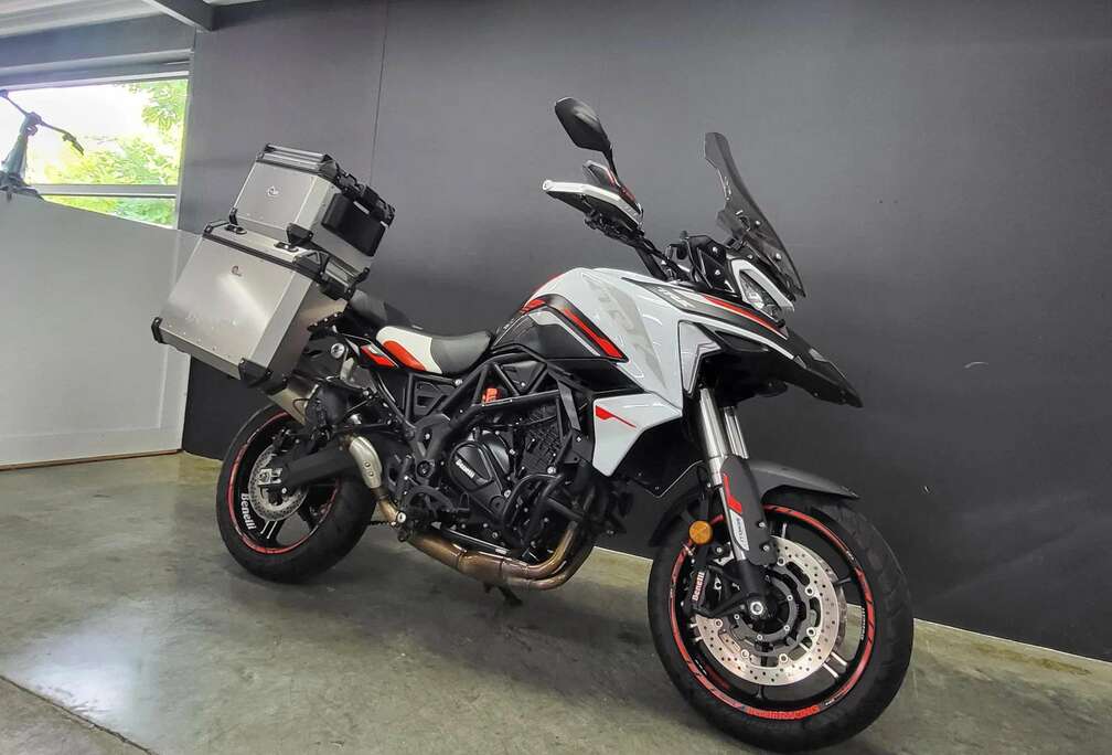 karaktervolle touring met 3 koffers