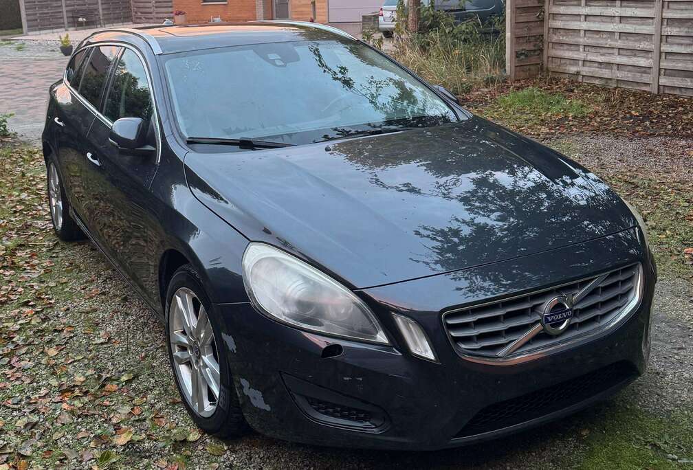 Volvo V60 2.0 D3 Summum FULL OPTION/ Schuifdak / Xenon / Leder /