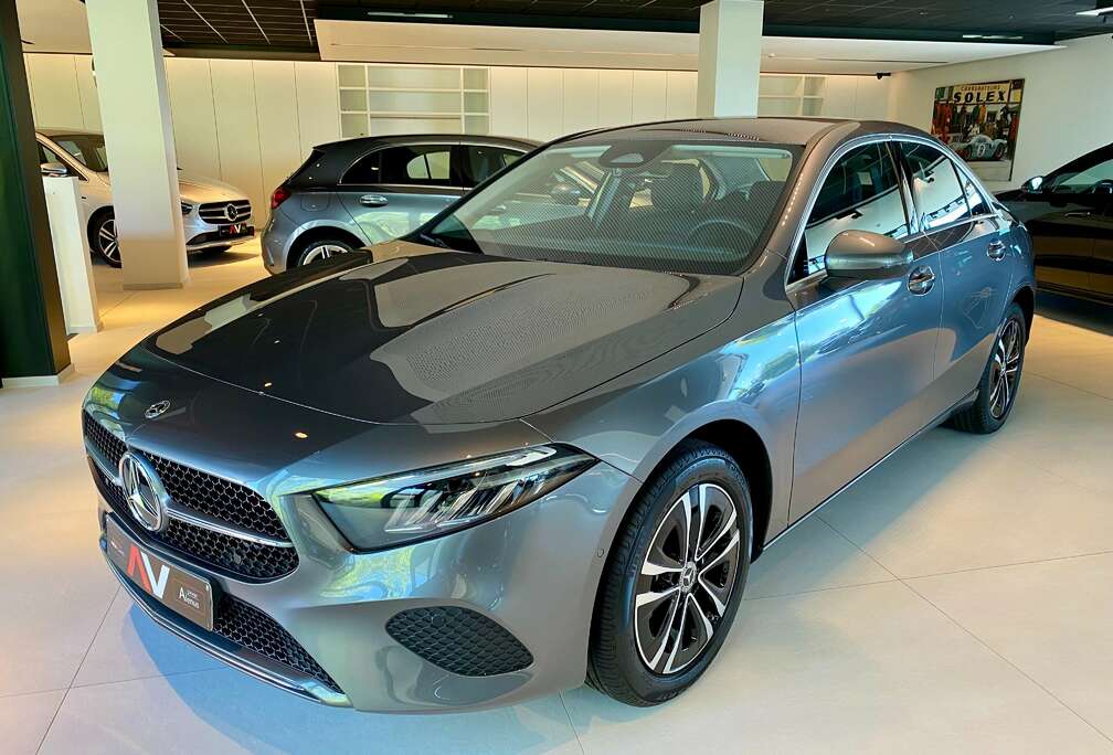 Mercedes-Benz e 8G Plug-in Luxury Avanced MBUX/Camera/El.Trekh.