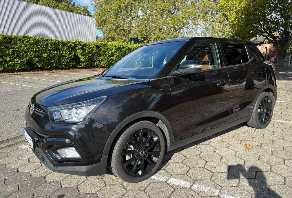 SsangYong Zeer mooie SSangyong Tivolli benzine CNG FULL OPTION .