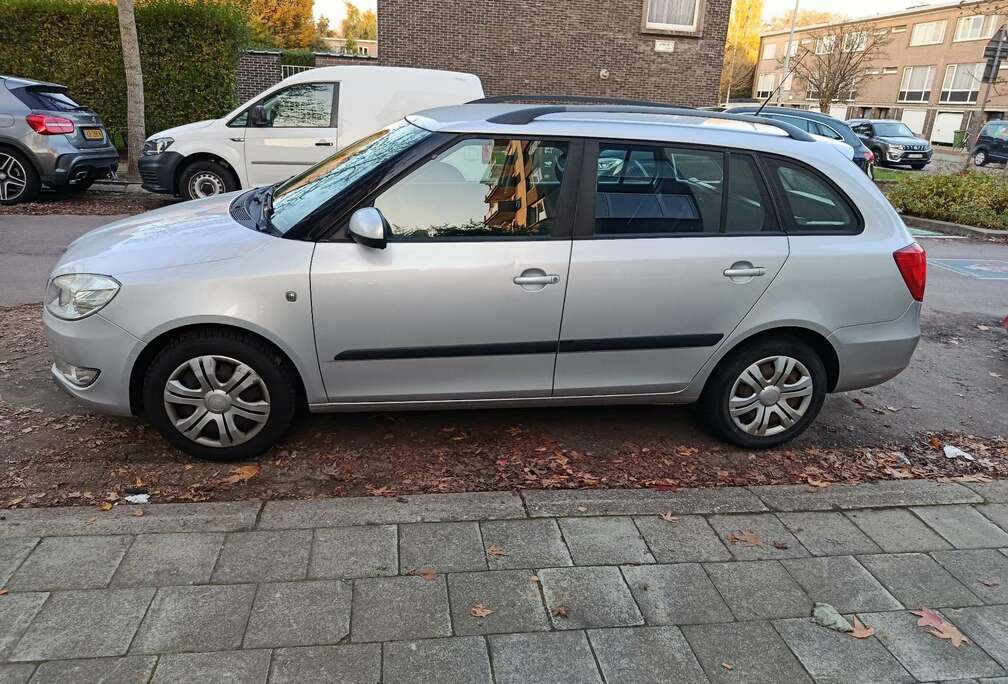 Skoda 1.2 HTP Combi Elegance