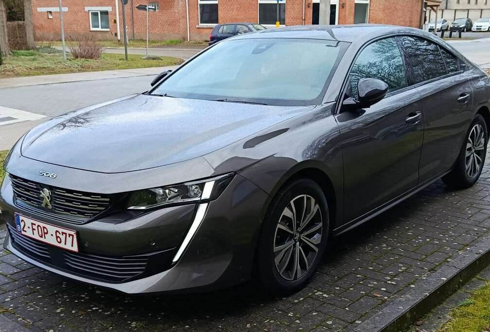 Peugeot Plug-In Hybrid 225 e-EAT8 Allure Pack