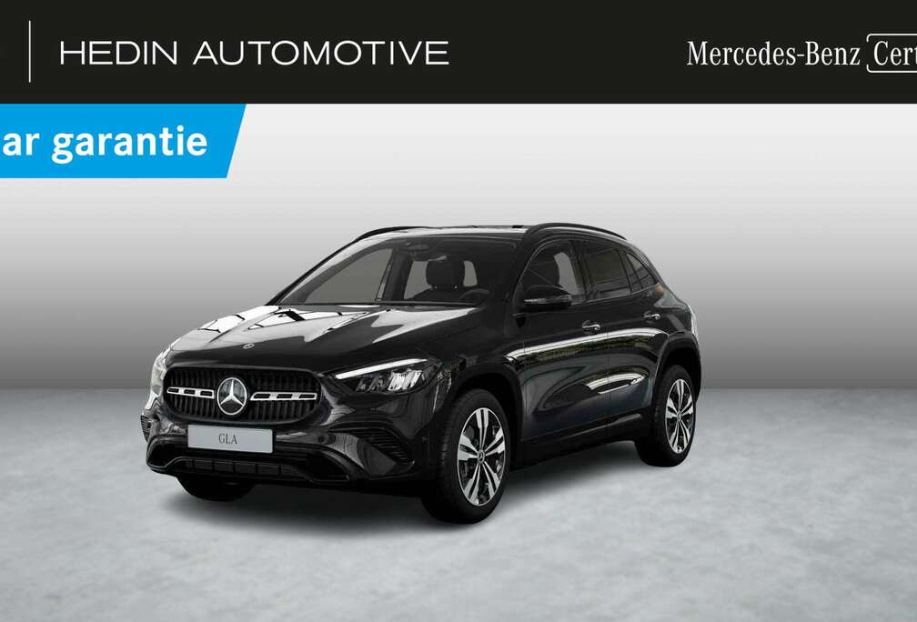 Mercedes-Benz e Luxury Line GLA 250 e Luxury Line Night Pack  P