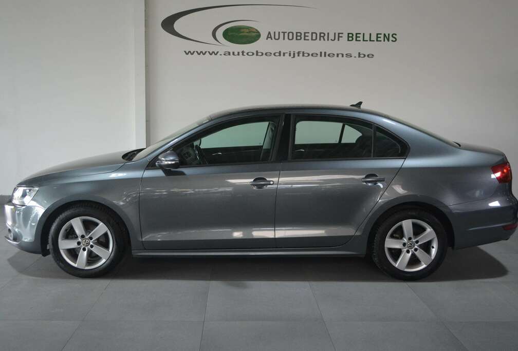 Volkswagen Jetta 1.2 TSI Comfortline / NAVIGATIE / CRUISE / AIRCO AUT.