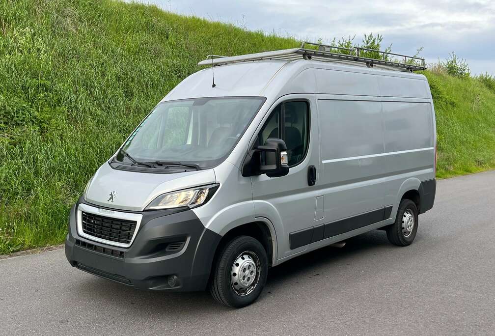 Peugeot 2.0 HDI L2H2 / 122000KM / Airco / €8200 Ex BTW