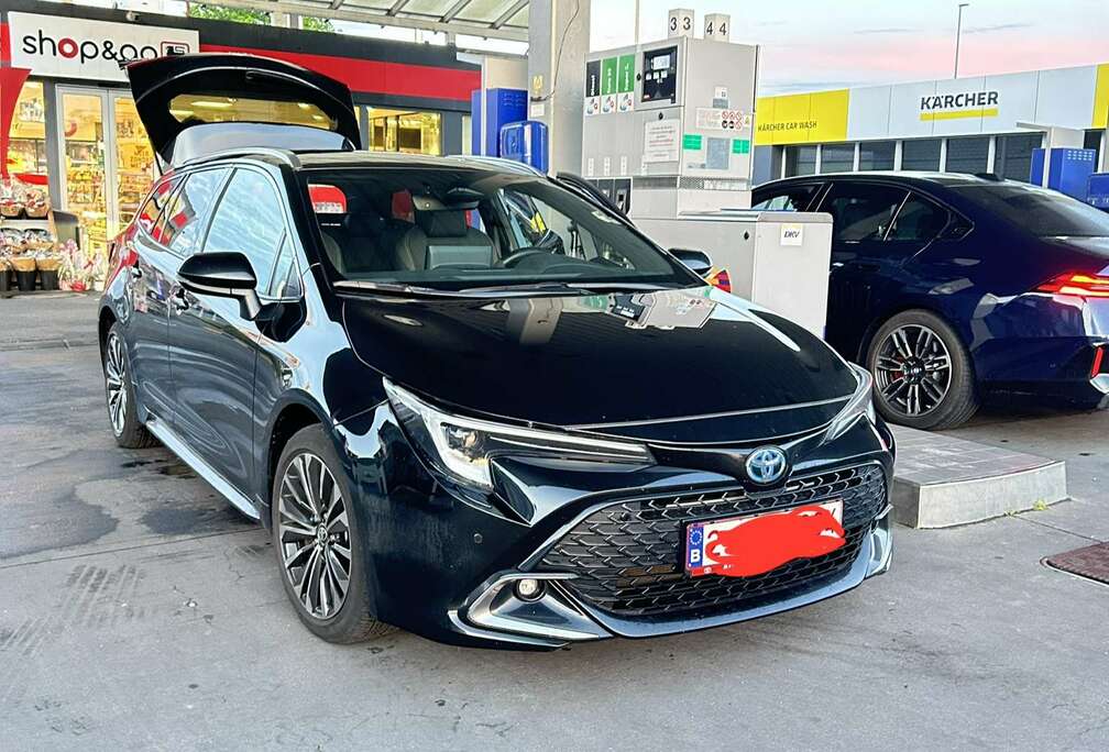 Toyota TS Hybrid 1.8 Dynamic e-CVT GPF