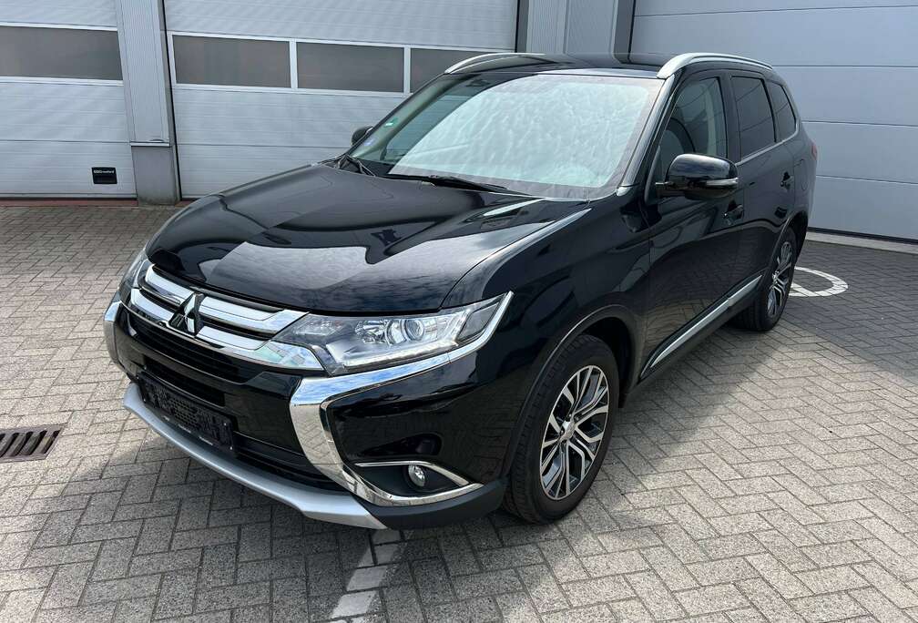 Mitsubishi Outlander 2.0i CVT 7 plaatsen