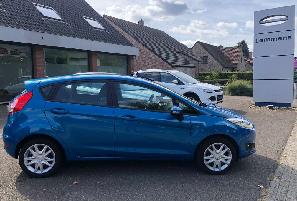 Ford Fiesta 1.25i Benzine/ Sync Edition Airco/ 59230 dkm/Dealer Onderhouden / Perfecte Staat
