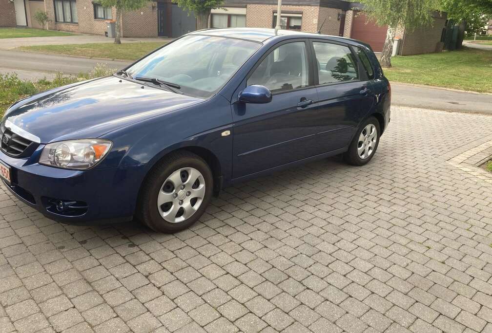 Kia Kia Cerato 1.6 met lpi gekeurd voor verkoop