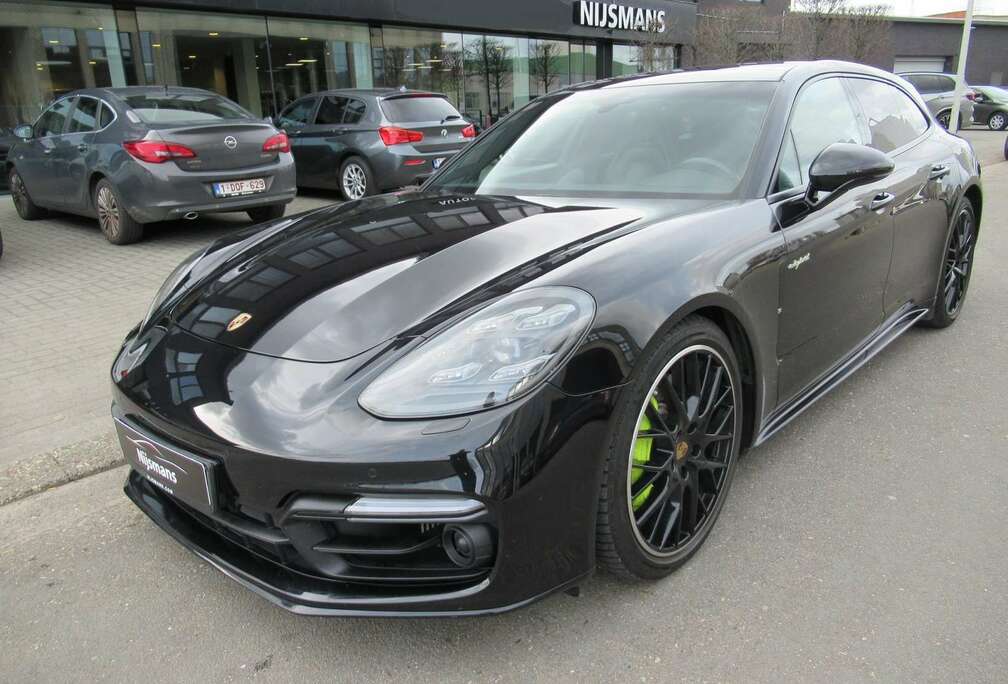 Porsche 4 e-Hybrid Sport Turismo-Innodrive-Leder-Pano-BOSE