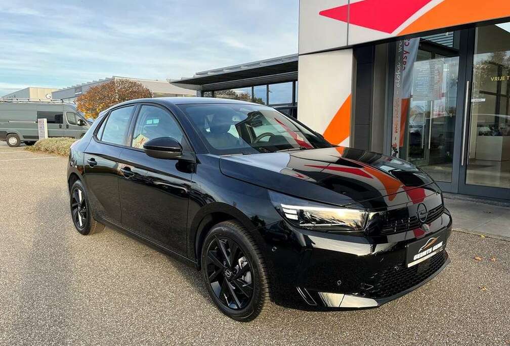 Opel GS 1.2 turbo automaat + all season banden