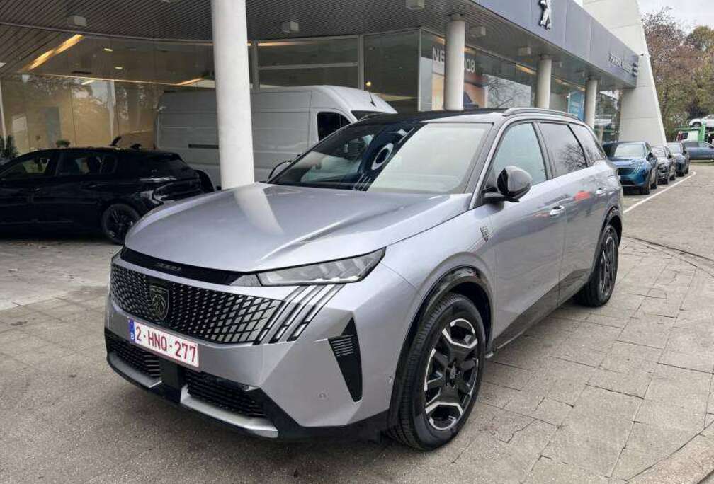 Peugeot 3 e-5008 210 GT