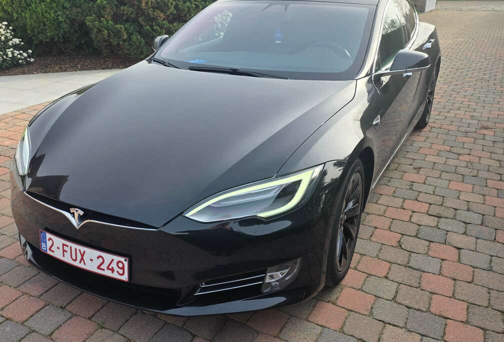 Tesla Model S 75 kWh Dual Motor